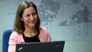 Dr. Karina Becker ist Geschäftsführerin des Forschungskollegs »Postwachstumsgesellschaften«