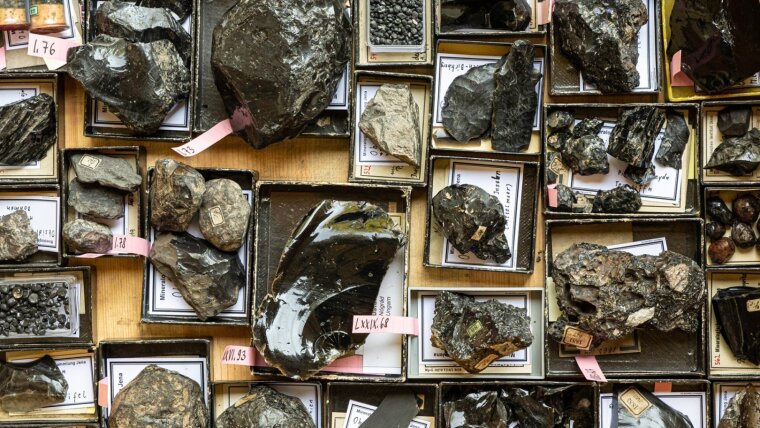 Obsidians at the Institute for Geosciences at the University of Jena.